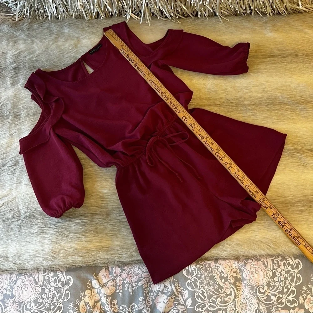 BEBOP Maroon Cold Shoulder Ruffles XS Elastic Waist Short Romper Crape Buttons